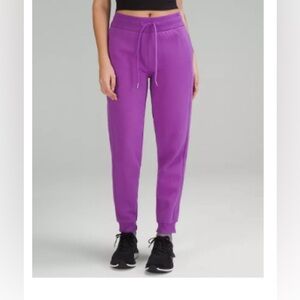 *LIKE NEW* Lululemon Scuba High-Rise Full-length Jogger (Women’s Size 12)